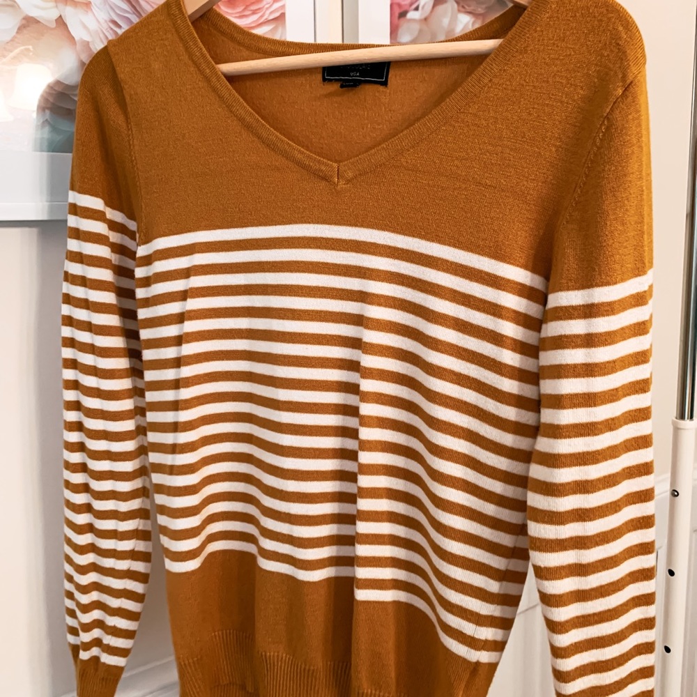 Mustard yellow sweatshirt